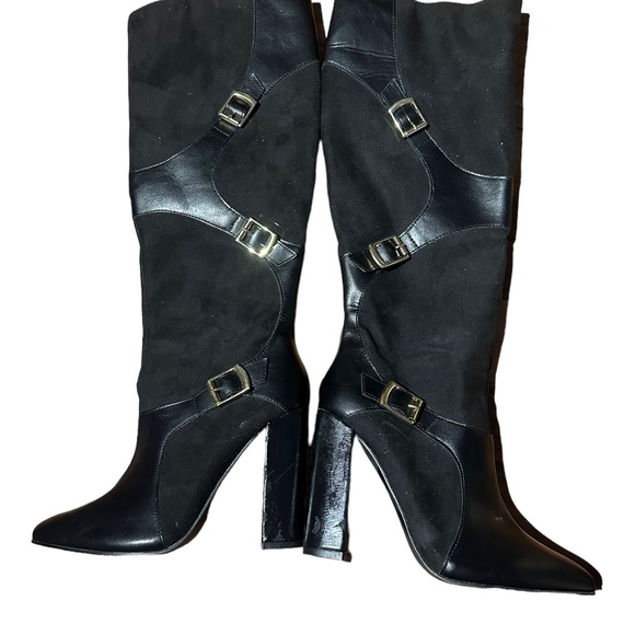 Yelda Black Knee Boots Gold Tone Buckles Size 7.5 Just Fab - Picture 2 of 9